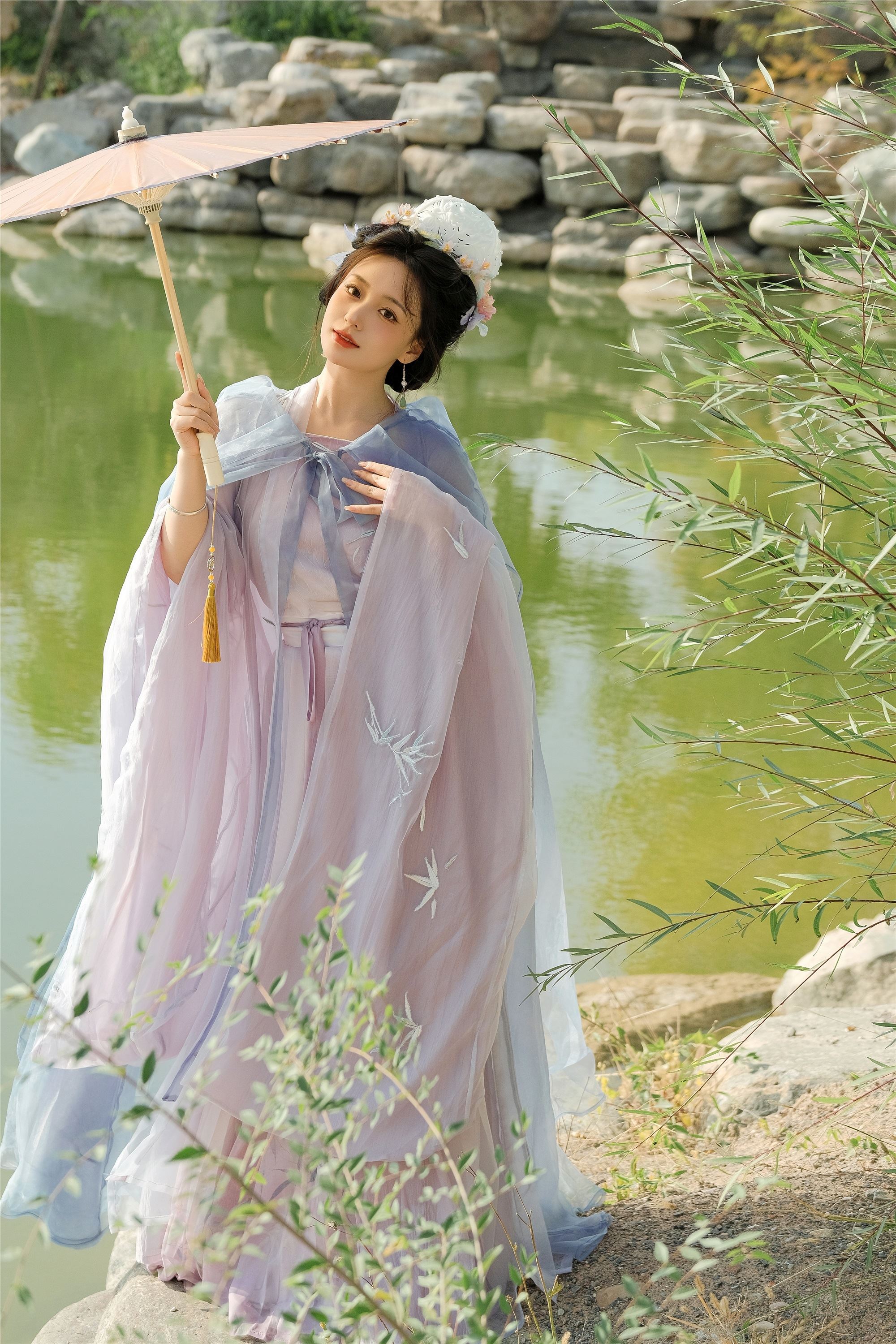 YITUYU艺图语 2025.01.04 叶落惊秋 珍妮